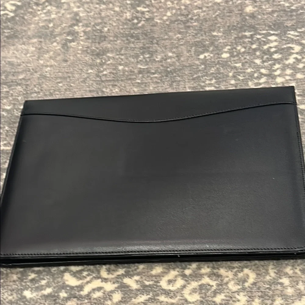Black folder for paper pen and accessories. Legal size.